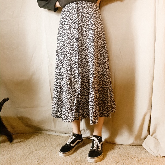 Free People Dresses & Skirts - Vintage 90’s Floral Skirt